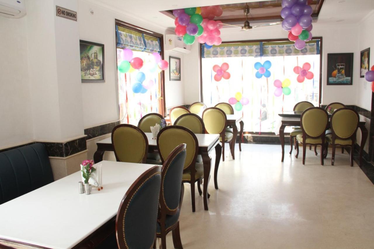 Hotel Dev Residency Vrindāvan 外观 照片