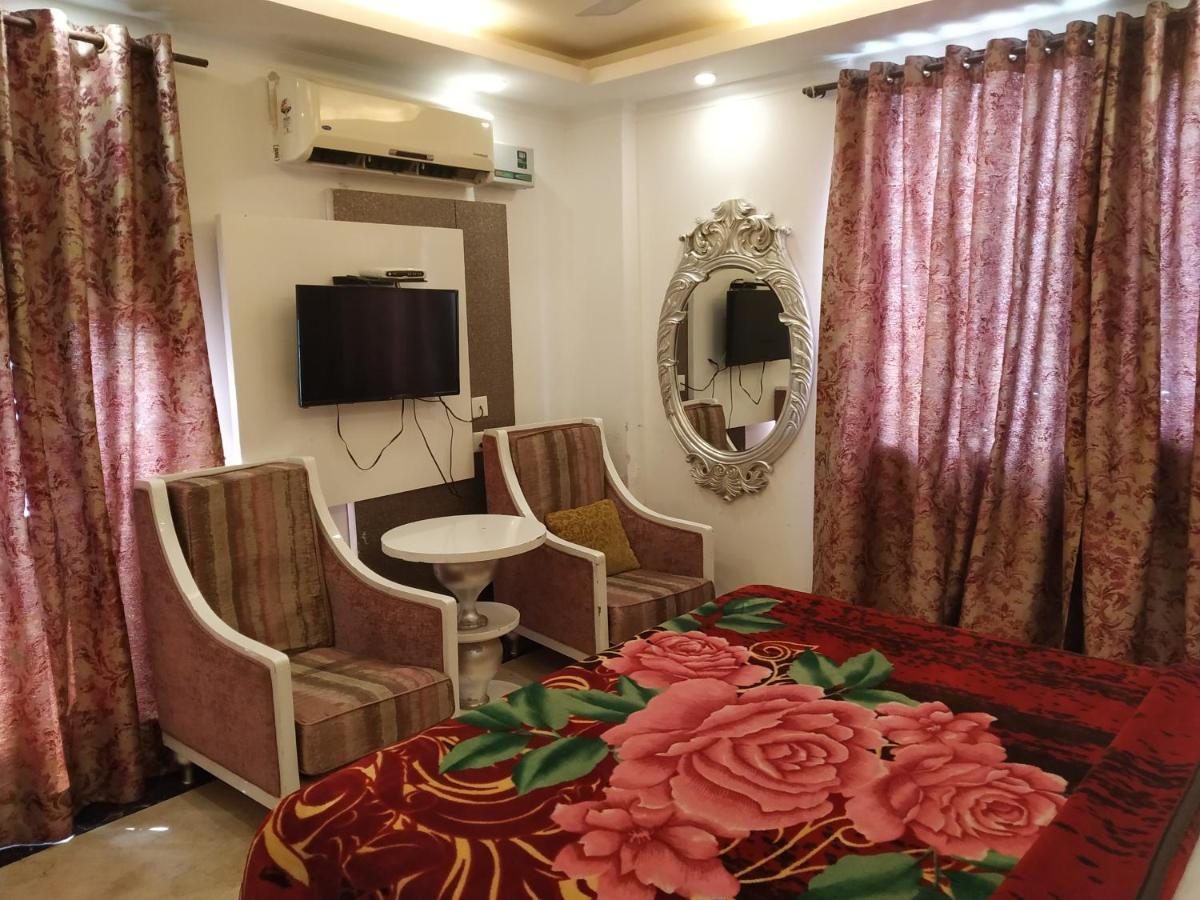 Hotel Dev Residency Vrindāvan 外观 照片